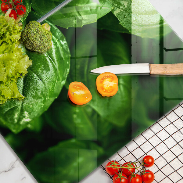 Chopping board Basil leaves