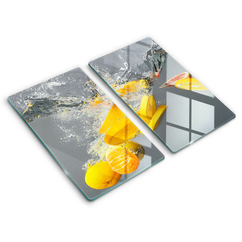 Chopping board Lemons in water