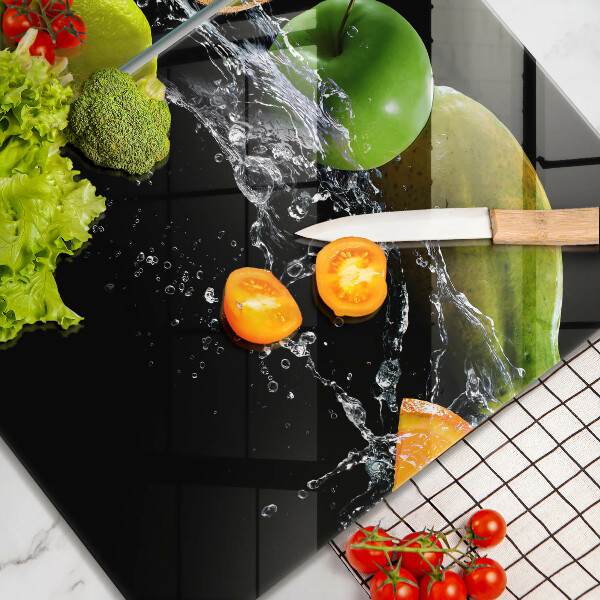 Chopping board Fruits in water