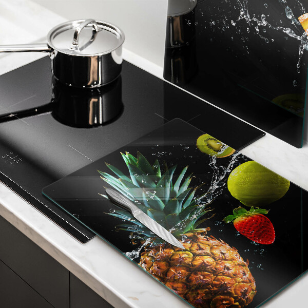 Chopping board Fruits in water