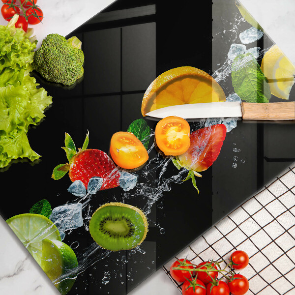 Chopping board Fruits in water