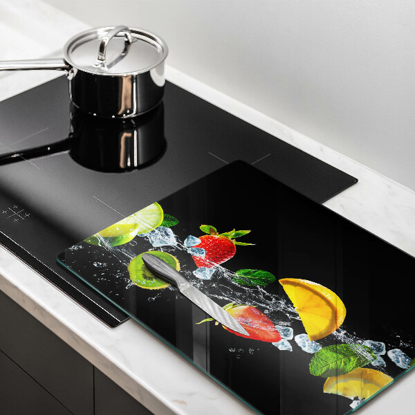 Chopping board Fruits in water