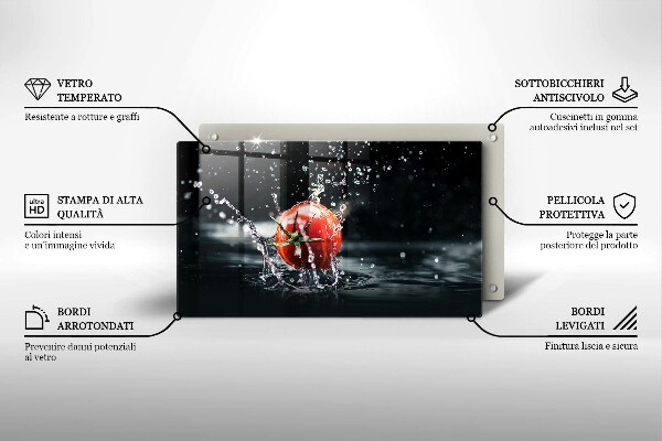 Chopping board Tomato in water