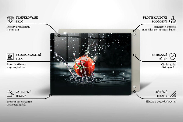 Chopping board Tomato in water