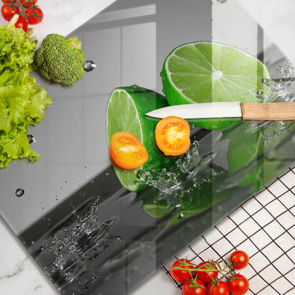 Chopping board glass Juicy lime and water