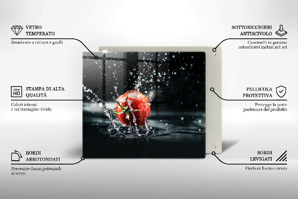 Chopping board Tomato in water