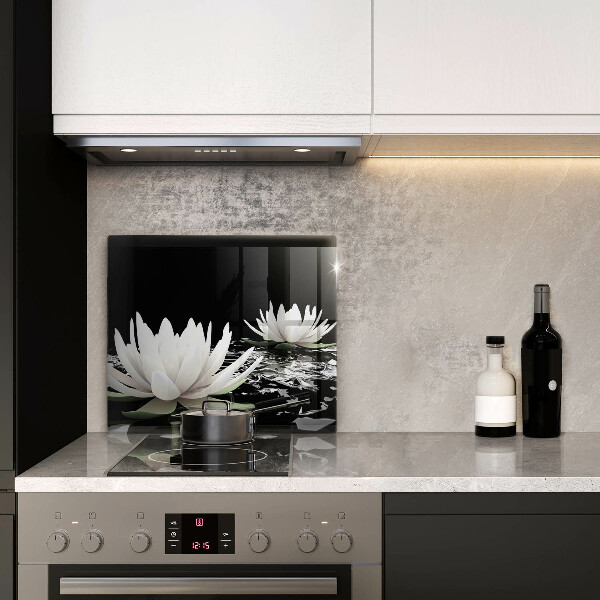 Chopping board White lilies on the water