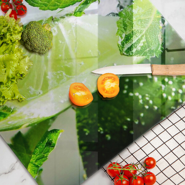 Chopping board glass Water with lime and ice