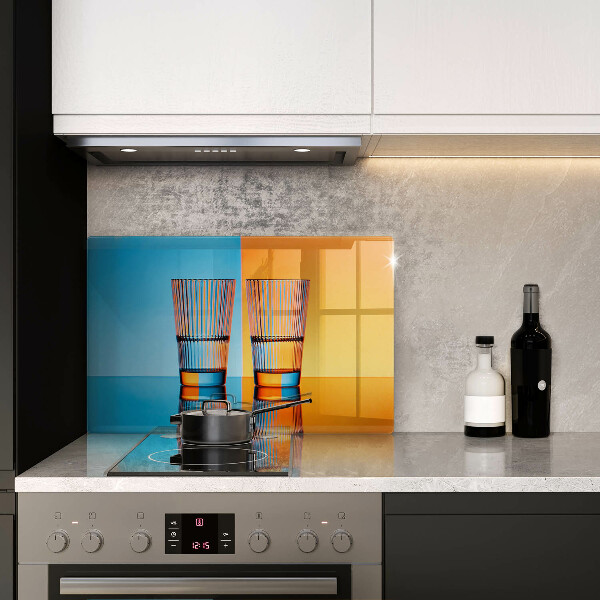 Chopping board glass Two glasses of water