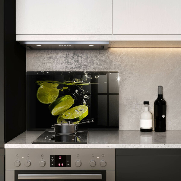 Chopping board Lime in water