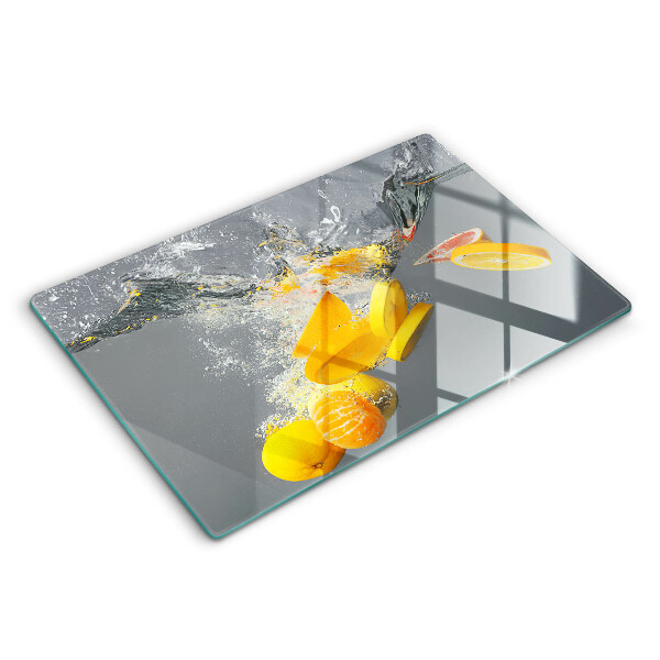 Chopping board Lemons in water