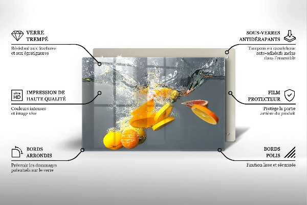 Chopping board Lemons in water