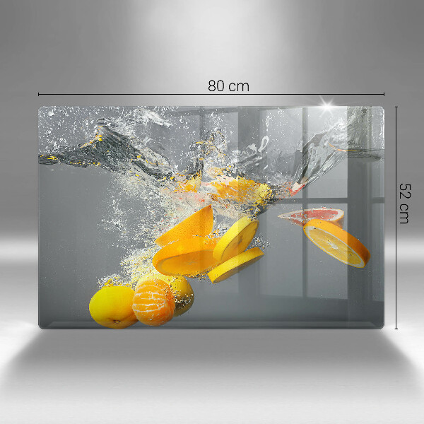 Chopping board Lemons in water