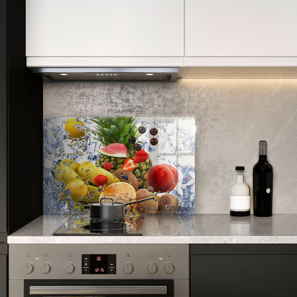 Chopping board glass Juicy fruit and water