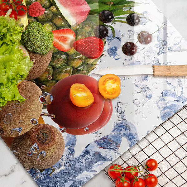 Chopping board glass Juicy fruit and water