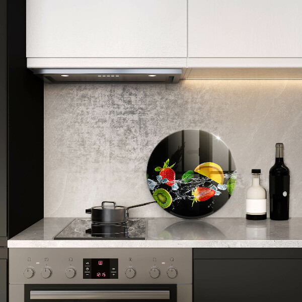 Cutting board Fruits in water