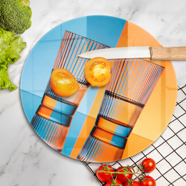 Chopping board glass Two glasses of water