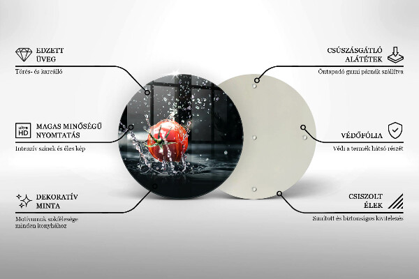 Cutting board Tomato in water