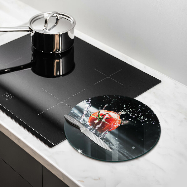 Cutting board Tomato in water