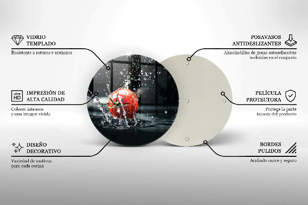 Cutting board Tomato in water