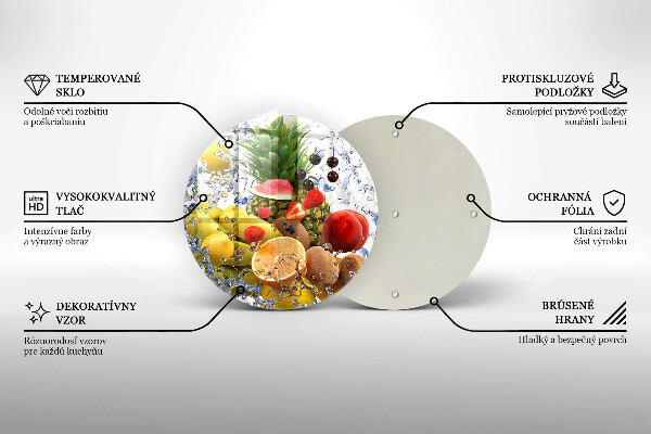 Chopping board Juicy fruit and water