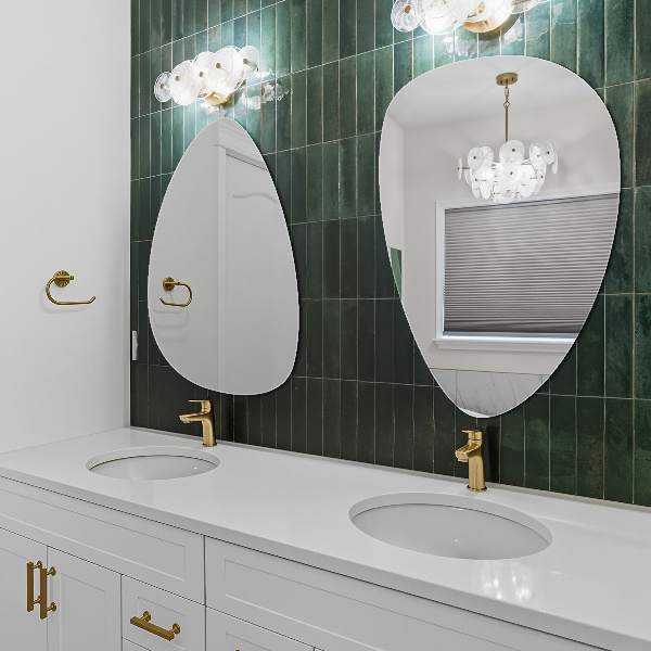 Ovoid mirror 64x90 cm