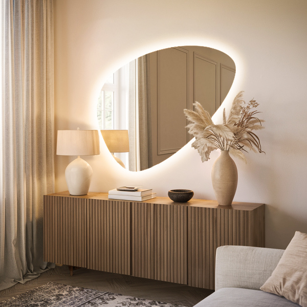 Egg-shaped LED mirror 50x70 cm