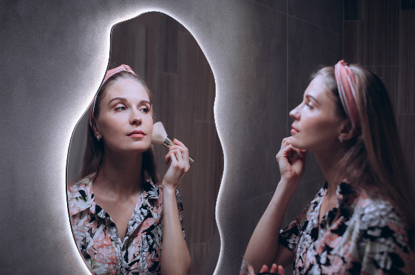 Organic shape led backlit mirror ornamental 45x90 cm