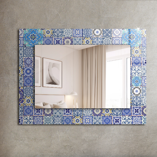 Decorative mirror Moroccan motifs
