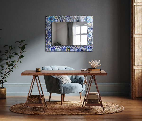 Decorative mirror Moroccan motifs