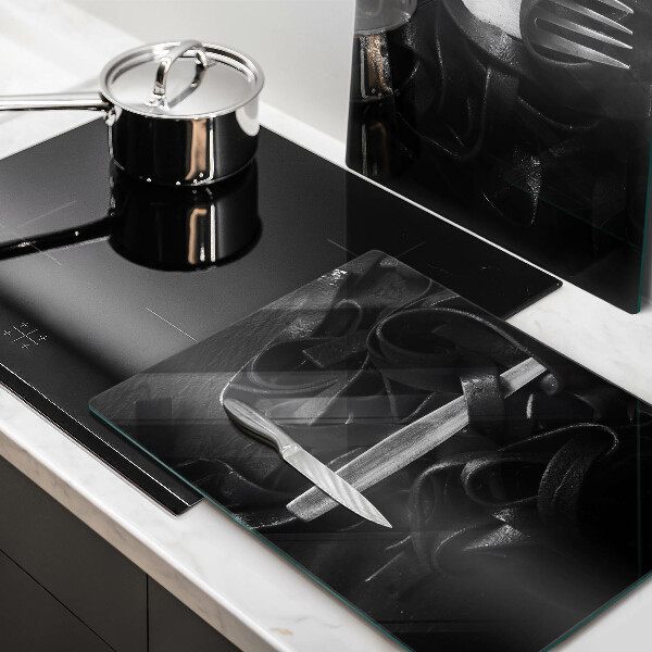 Glass worktop saver Black tagliatelle pasta