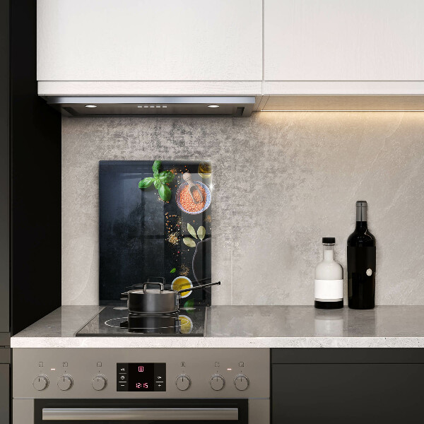 Glass worktop saver Spices with spices