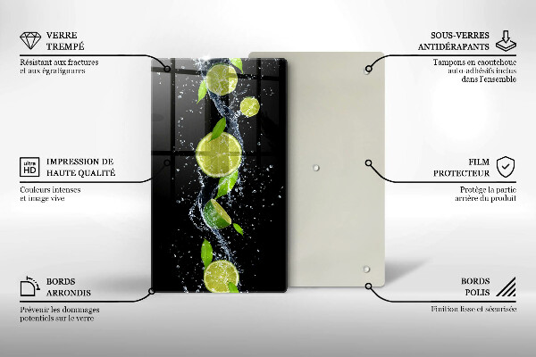 Glass worktop saver Juicy lime in water