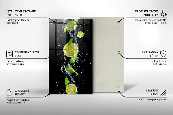 Glass worktop saver Juicy lime in water