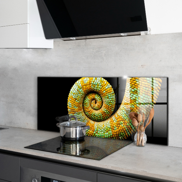 Hob splashback Chameleon tail nature