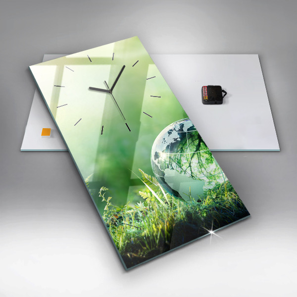 Modern vertical wall clock Globe