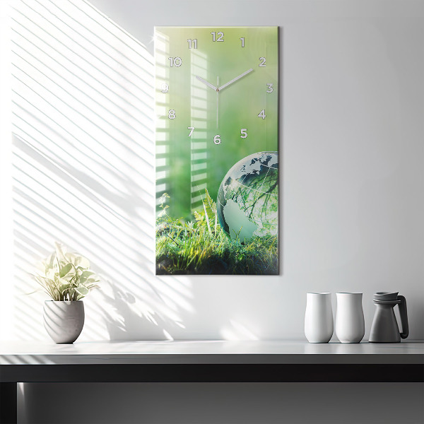 Modern vertical wall clock Globe