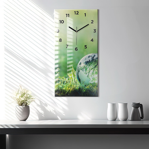 Modern vertical wall clock Globe