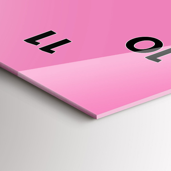 Modern vertical wall clock Color pink