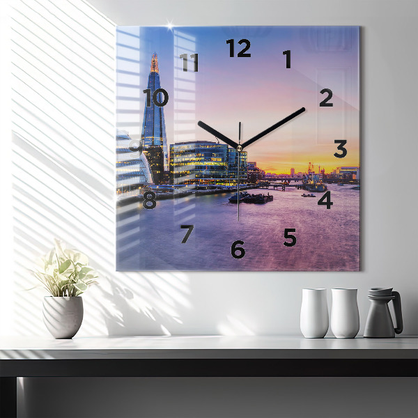 Square glass wall clock View of London