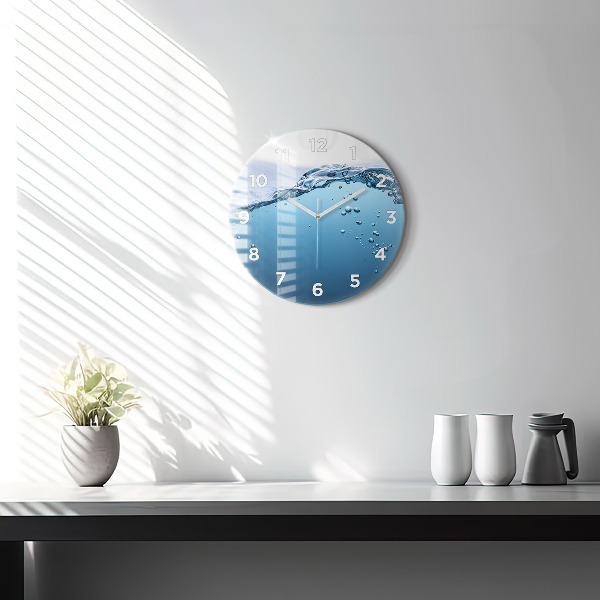 Round glass clock Underwater view