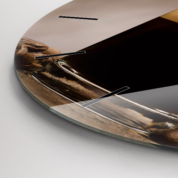 Round glass clock A cup of coffee