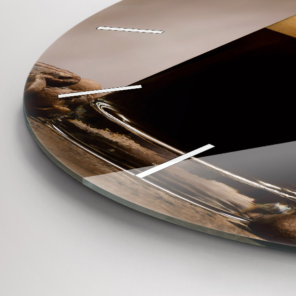 Round glass clock A cup of coffee