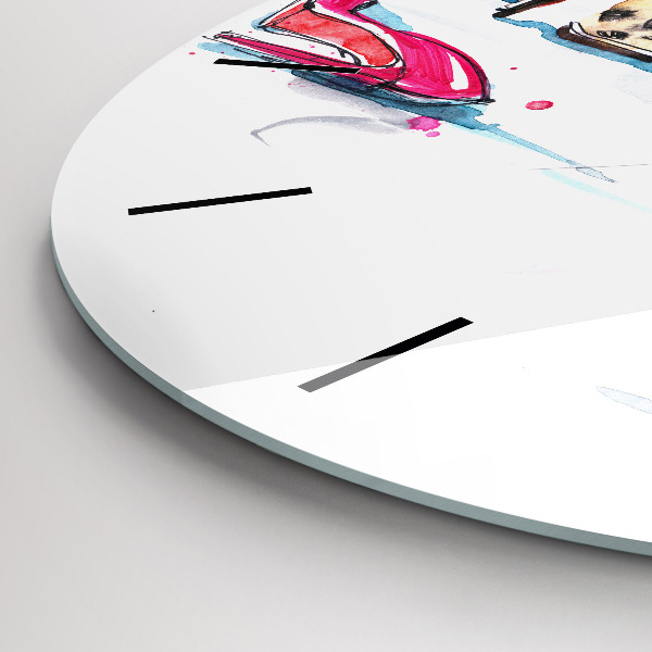 Round glass clock The element of femininity