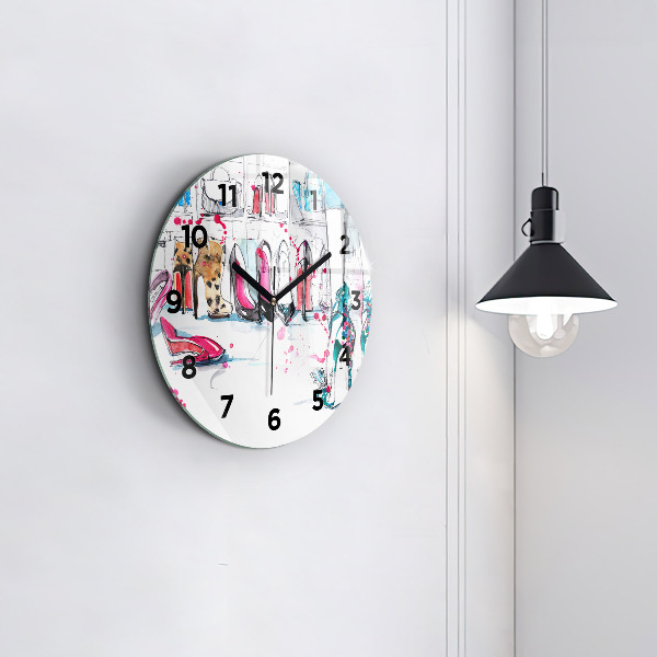 Round glass clock The element of femininity