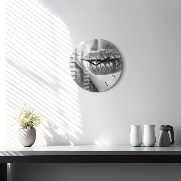 Round glass clock 'Woman''s lips'