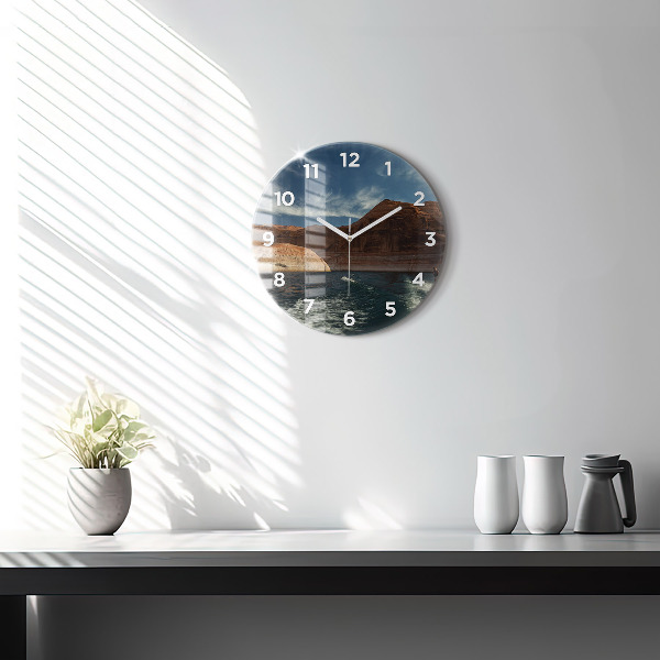 Round glass clock Person on water skis