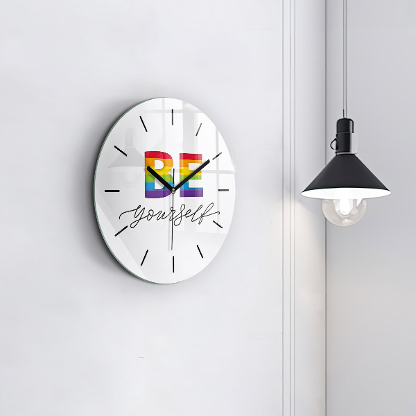 Round glass clock The inscription Be yourself