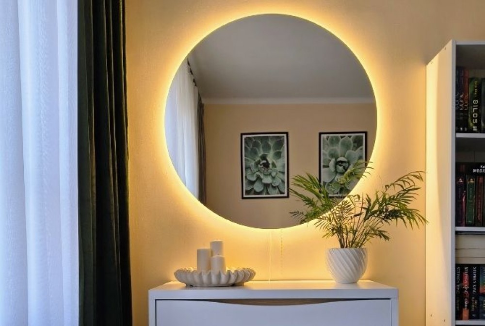 where not to hang a mirror